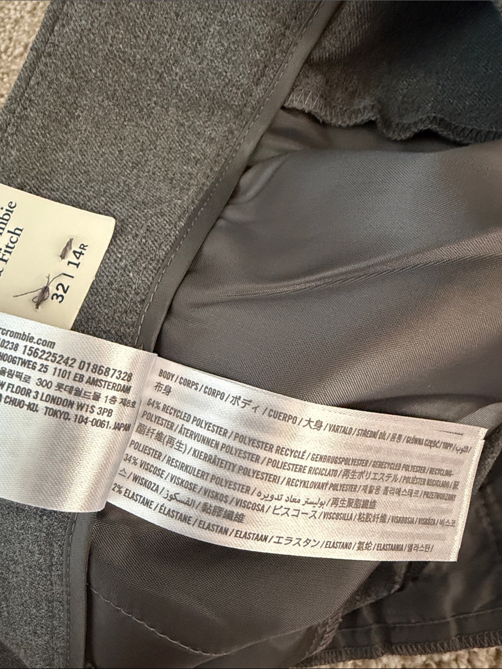Abercrombie Fitch Gray Pleated Knee Length preppy trouser Shorts Size 32 - Picture 3 of 3